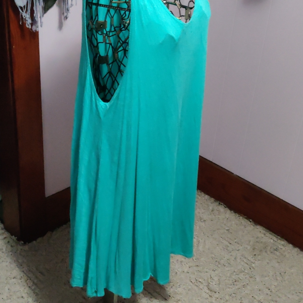 Dress - Picture 2 of 4